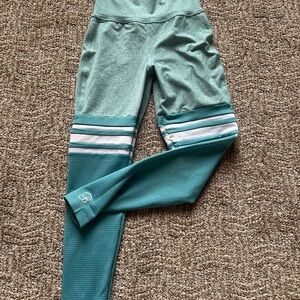 Bombshell thigh legginga